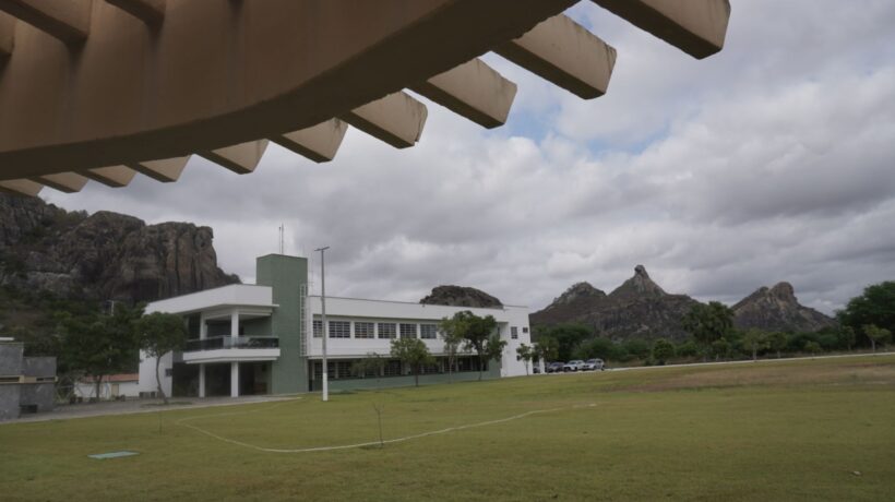 Quixadá recebe alunos de escolas públicas